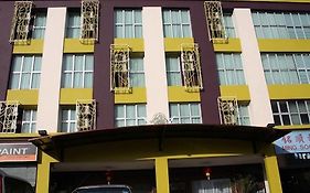 Grand Medallion Hotel